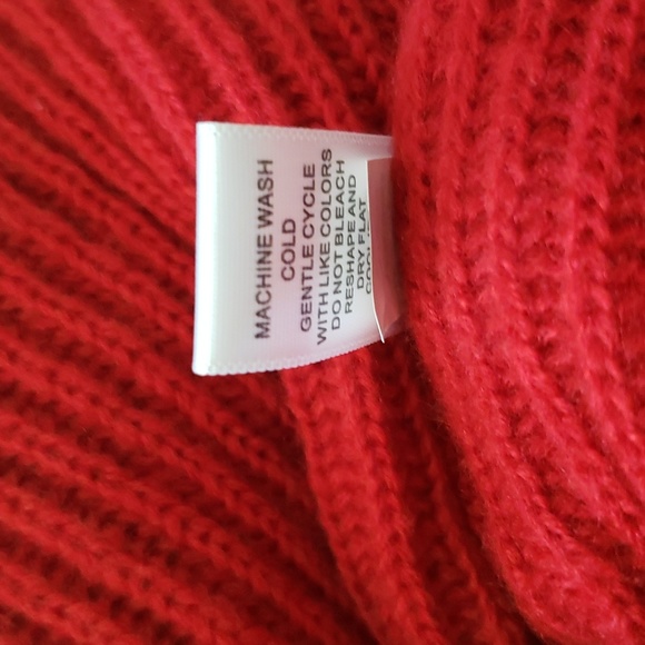 Cable & Gauge Deep Red Ruffle Peplum Sweater Size Small - Picture 10 of 12